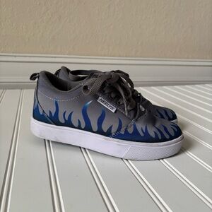 Heelys | Boy's Gray Blue Flame Sneakers Skate Shoes Size 4